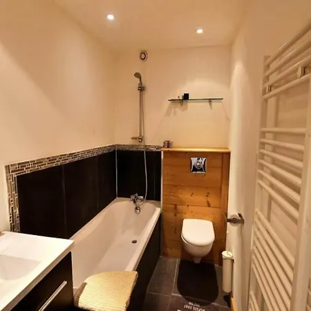Apartment For 6 People Megeve